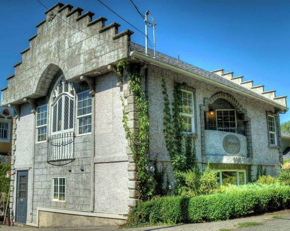 Villa The Castle à Chemainus Extérieur photo